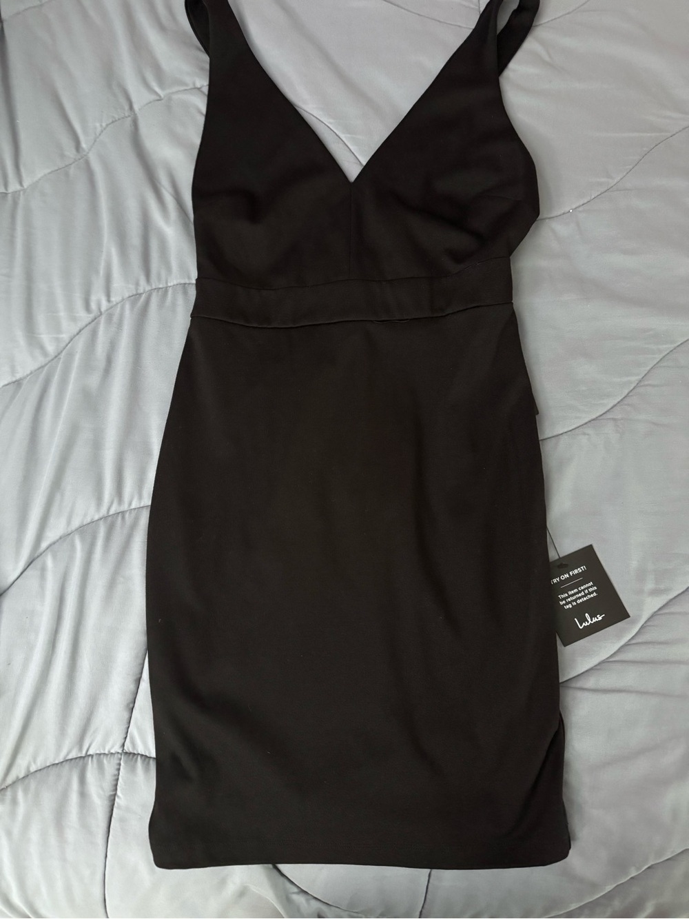 Lulu's Black V-Neck Mini Bodycon Dress